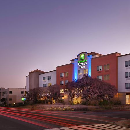 Holiday Inn Express Hotel & Suites Belmont By Ihg Eksteriør billede