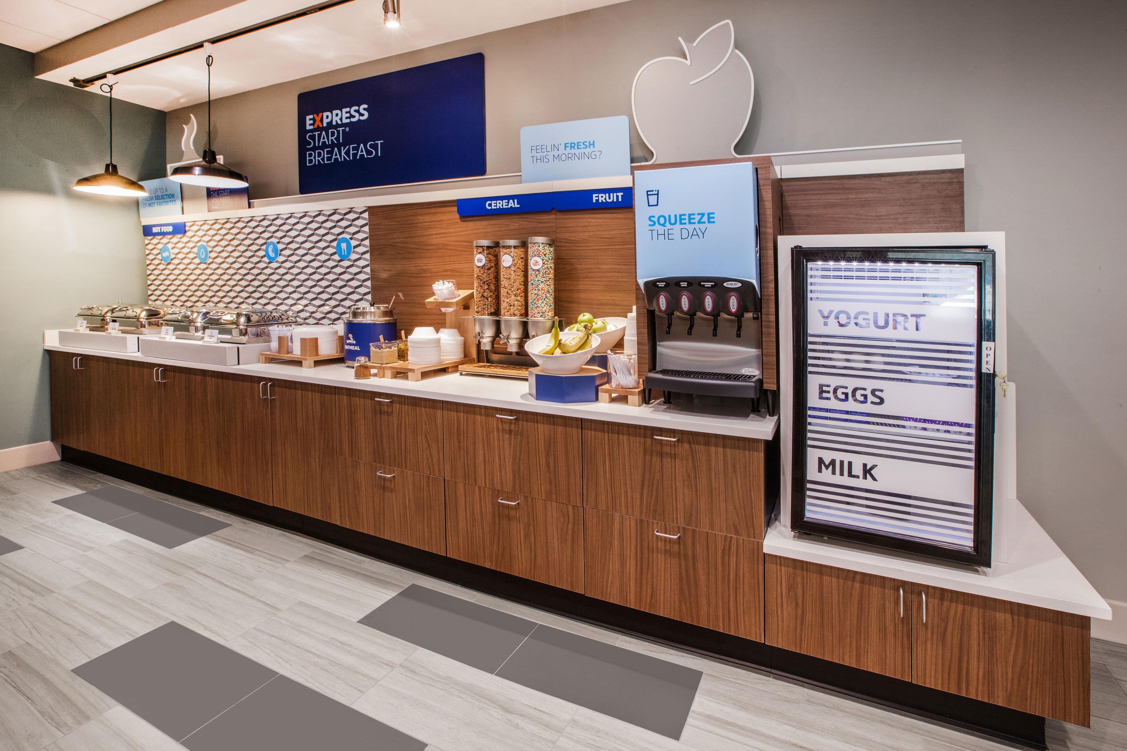 Holiday Inn Express Hotel & Suites Belmont By Ihg Eksteriør billede