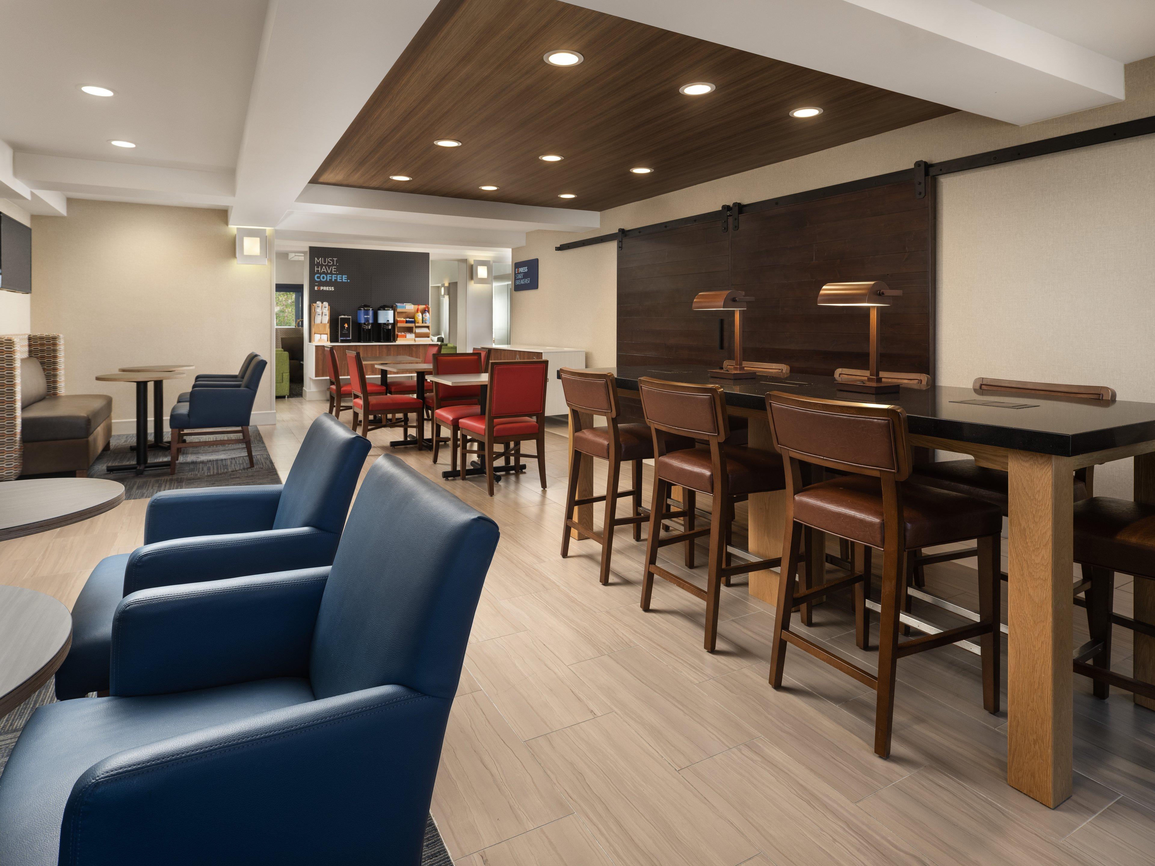 Holiday Inn Express Hotel & Suites Belmont By Ihg Eksteriør billede