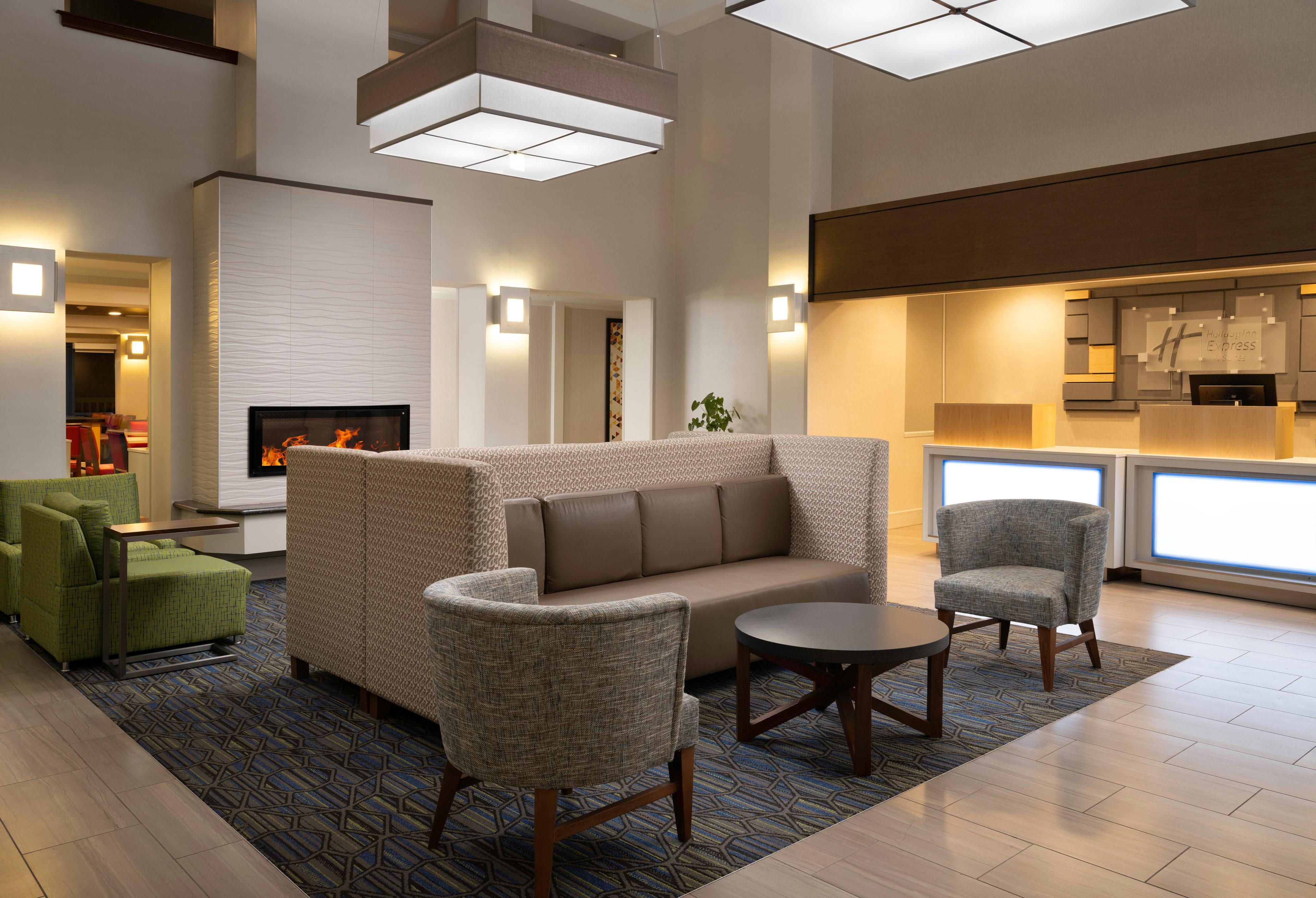 Holiday Inn Express Hotel & Suites Belmont By Ihg Eksteriør billede