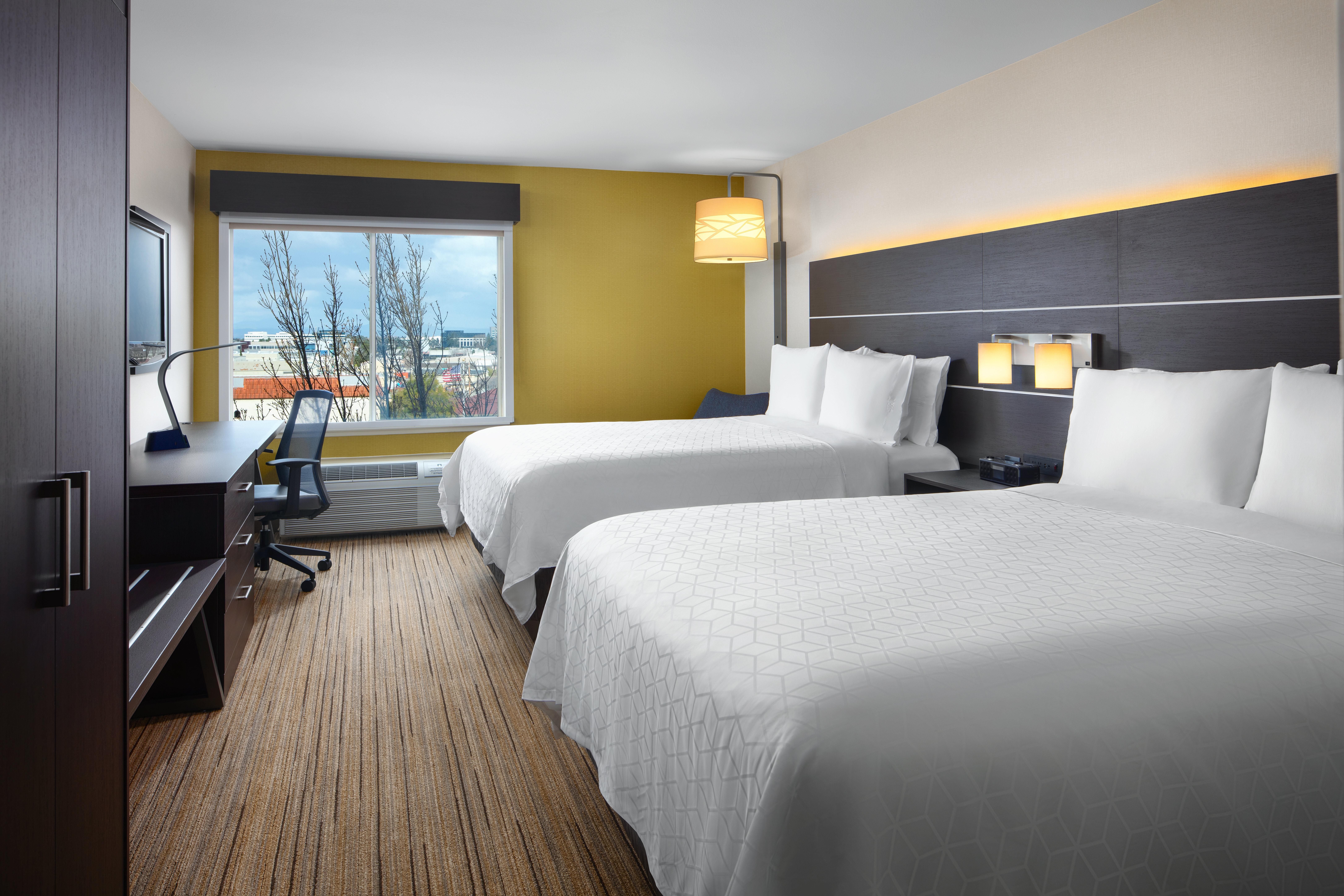 Holiday Inn Express Hotel & Suites Belmont By Ihg Eksteriør billede