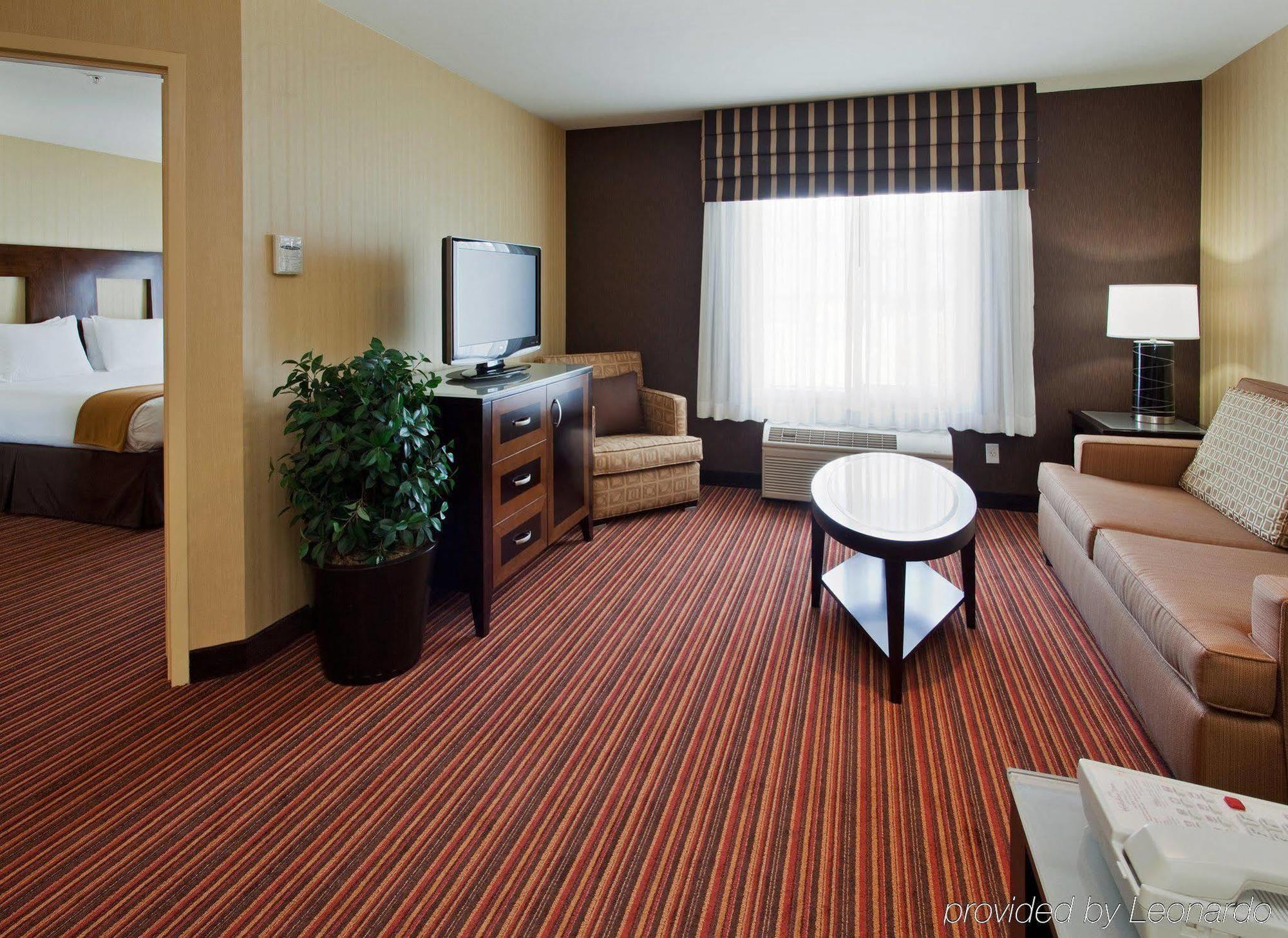 Holiday Inn Express Hotel & Suites Belmont By Ihg Værelse billede